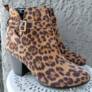 TIME & TRUE - LEOPARD PRINT -  - 3" HEEL - ANKLE BOOTIE - Size 10